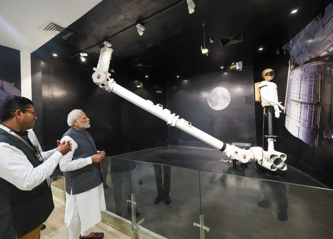 PM Modi Robotics Gallery visit