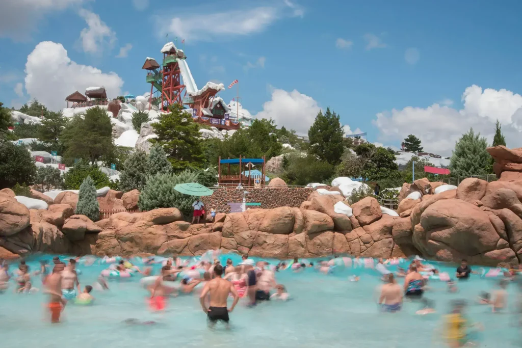 Crazy Cruze Slide, Wave Pool, Multi-Land Slides